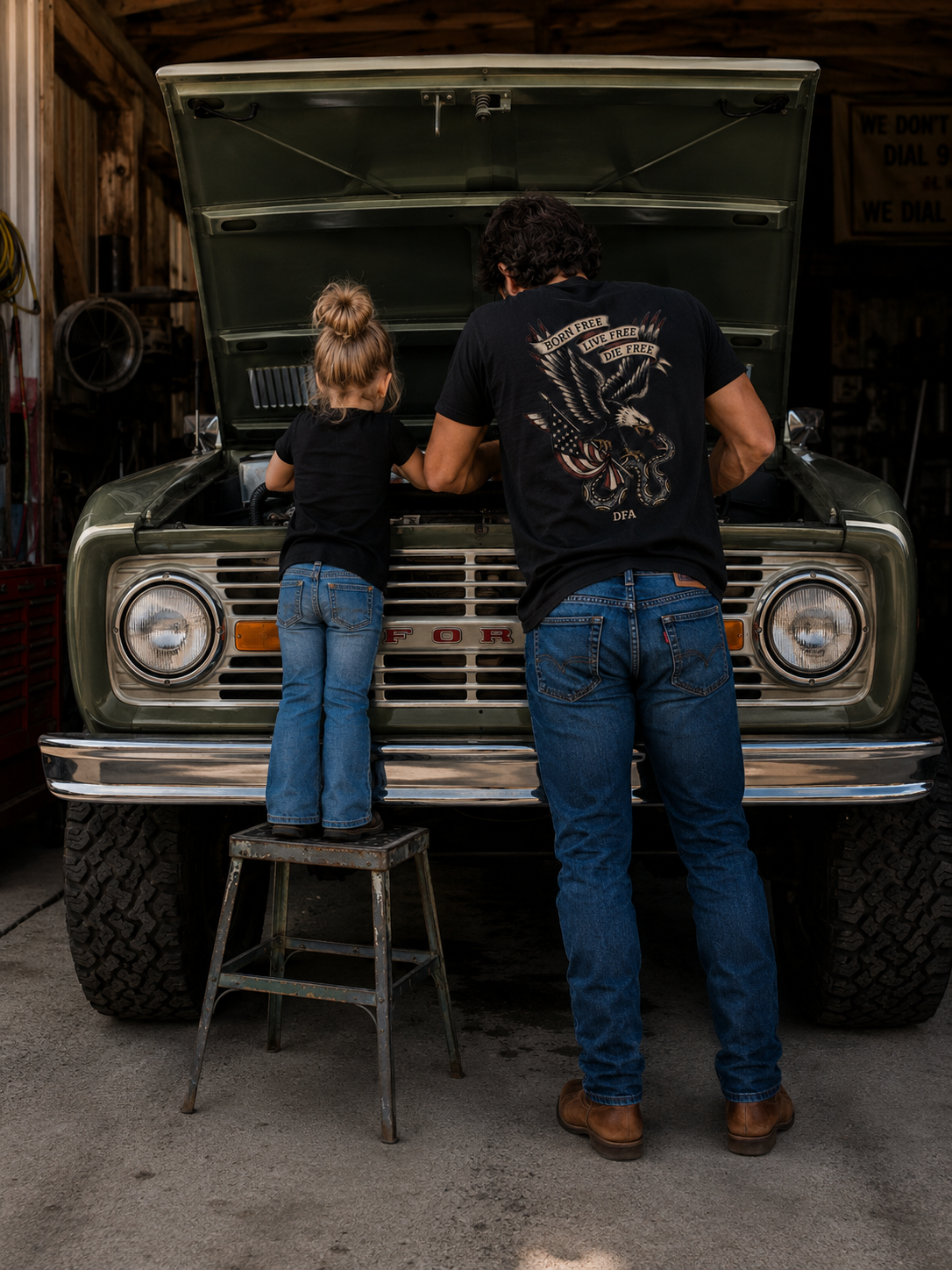 BORN FREE Tee